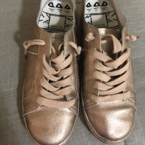 Dolce vita rose gold sneakers 7.5